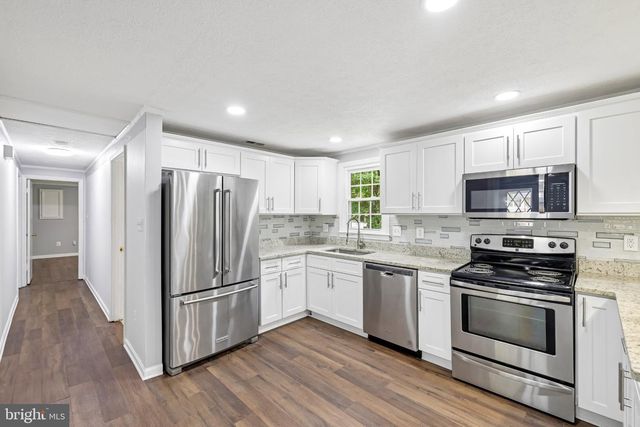 1437 CEDARHURST RD, Shady Side, MD 20764