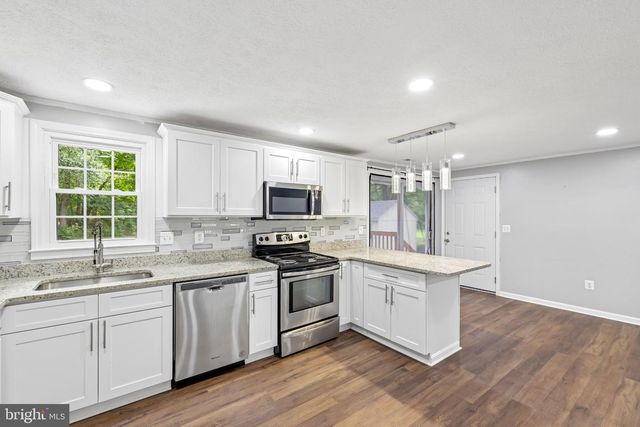 1437 CEDARHURST RD, Shady Side, MD 20764