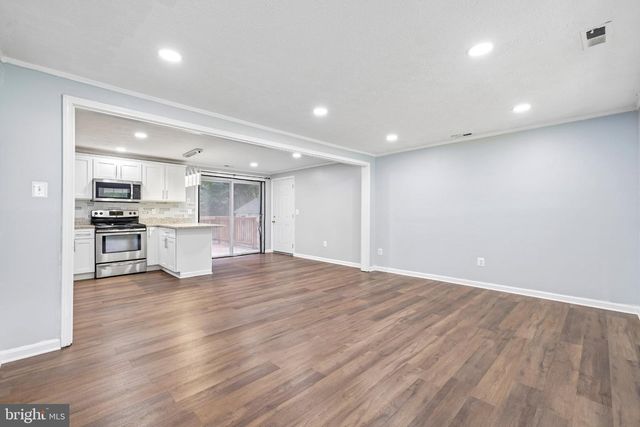 1437 CEDARHURST RD, Shady Side, MD 20764