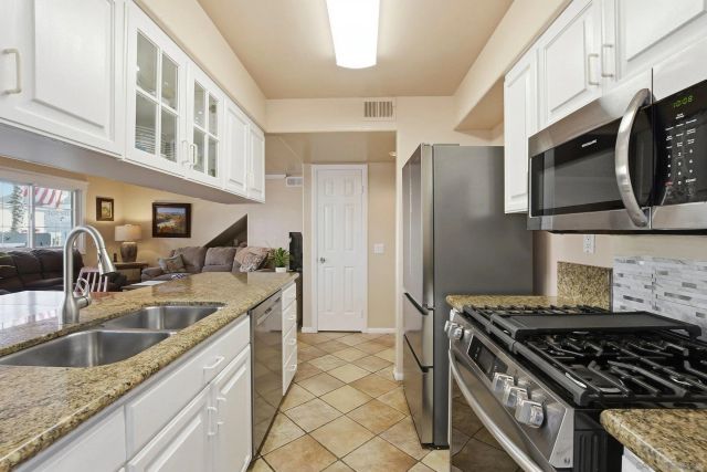 729 Capistrano Pl, San Diego, CA 92109