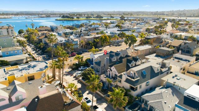 729 Capistrano Pl, San Diego, CA 92109