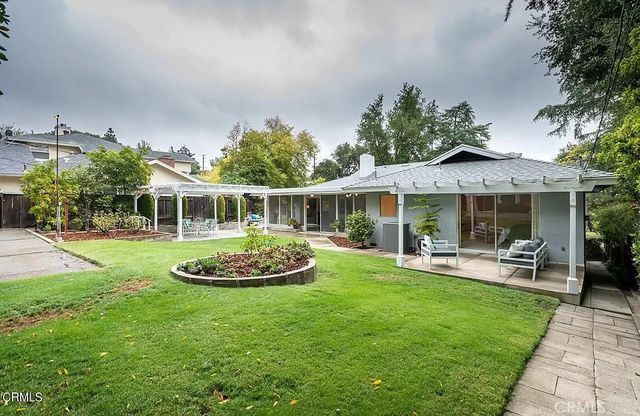 931 Vista Del Valle, La Canada Flintridge, CA 91011