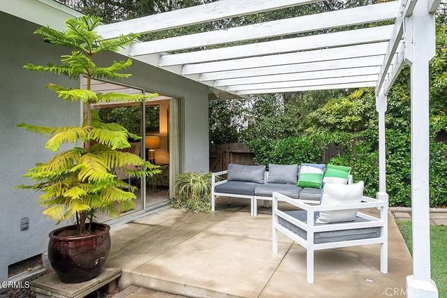 931 Vista Del Valle, La Canada Flintridge, CA 91011