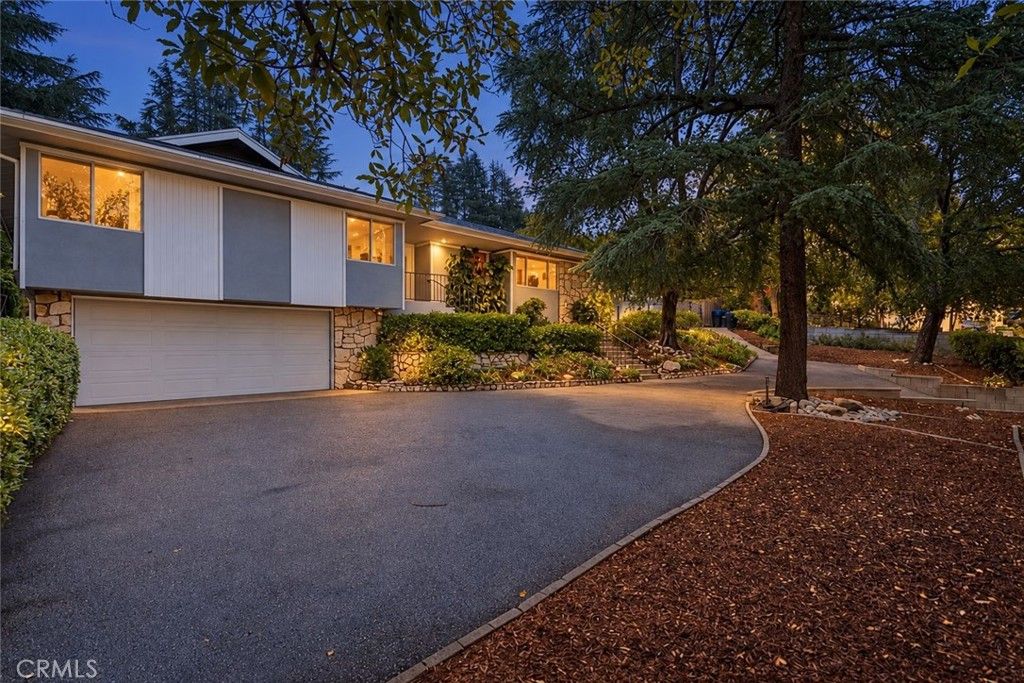 931 Vista Del Valle, La Canada Flintridge, CA 91011