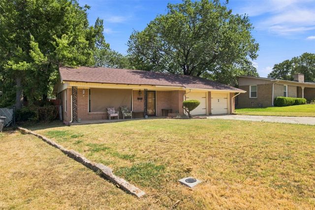 1817 Ellington Drive, Fort Worth, TX 76112