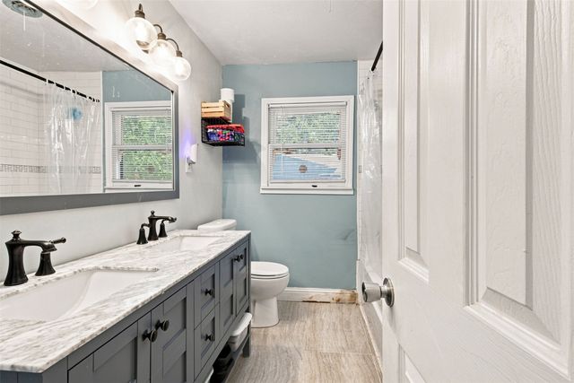 1817 Ellington Drive, Fort Worth, TX 76112