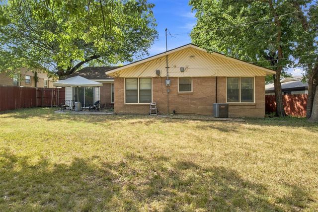 1817 Ellington Drive, Fort Worth, TX 76112