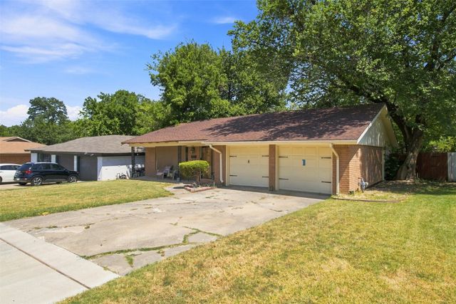 1817 Ellington Drive, Fort Worth, TX 76112