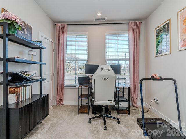 1033 Simcoe Lane, Charlotte, NC 28217