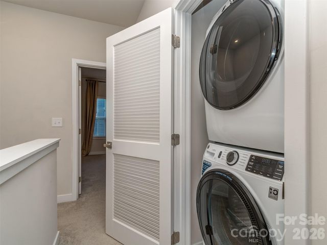 1033 Simcoe Lane, Charlotte, NC 28217