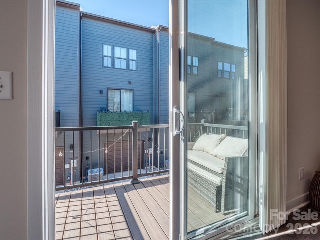 1033 Simcoe Lane, Charlotte, NC 28217