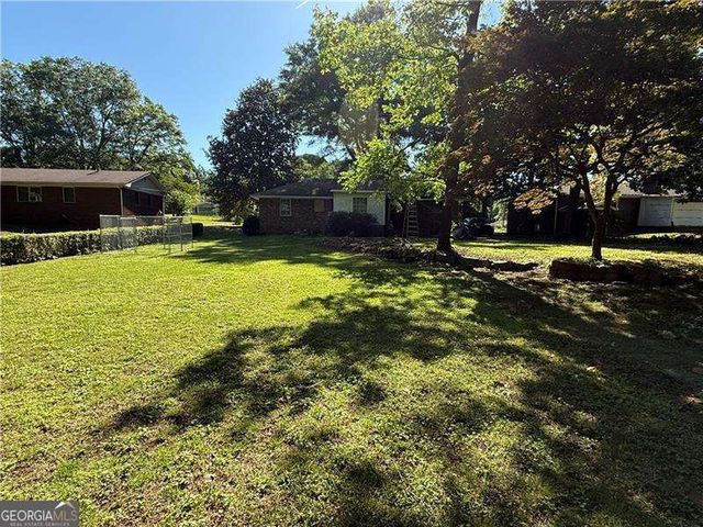 1215 Sheppard Place, Stone Mountain, GA 30083