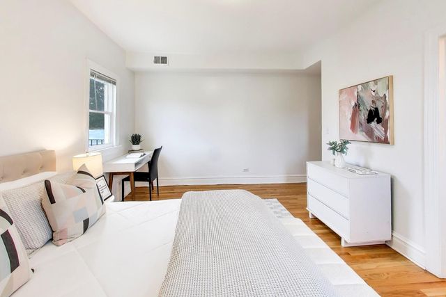 2157 W Erie Street, Chicago, IL 60612