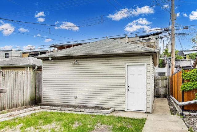 2157 W Erie Street, Chicago, IL 60612