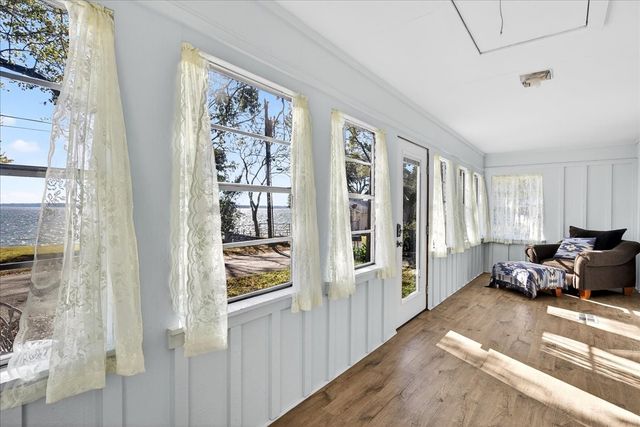 108 Point O View Street, Gun Barrel City, TX 75156