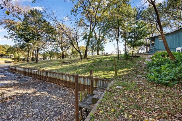 108 Point O View Street, Gun Barrel City, TX 75156