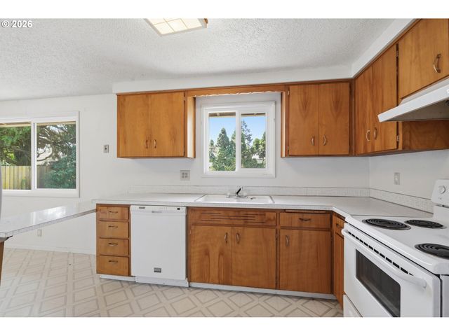 2070 DON JUAN Ave, Eugene, OR 97408