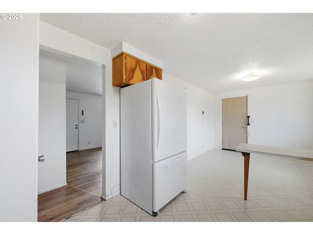 2070 DON JUAN Ave, Eugene, OR 97408