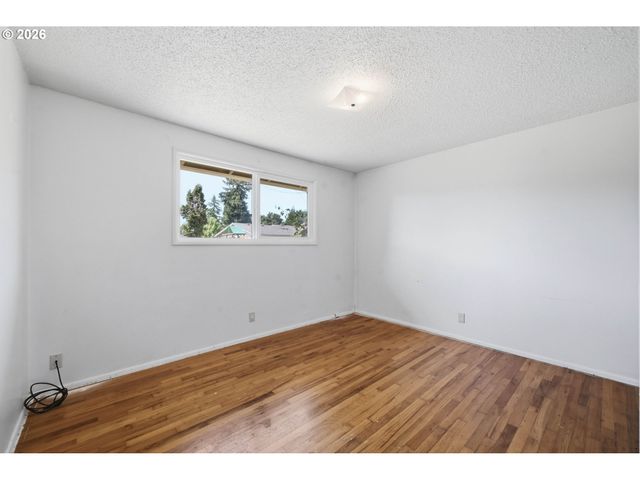 2070 DON JUAN Ave, Eugene, OR 97408
