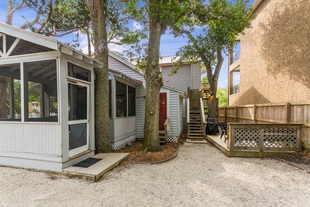 1227 Beachview Drive, St Simons Island, GA 31522