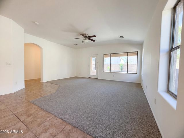 38060 N BONNIE Lane, San Tan Valley, AZ 85140