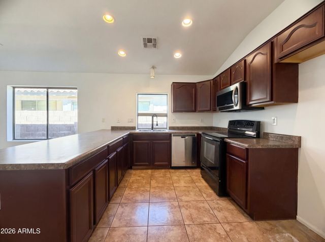 38060 N BONNIE Lane, San Tan Valley, AZ 85140