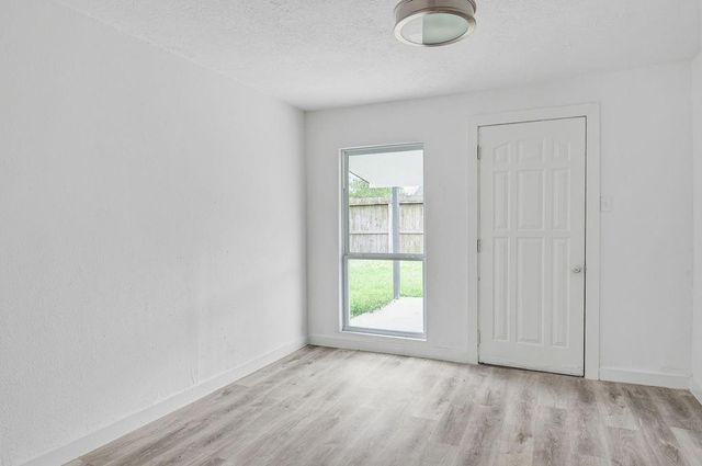3706 Verhalen Avenue, Houston, TX 77039