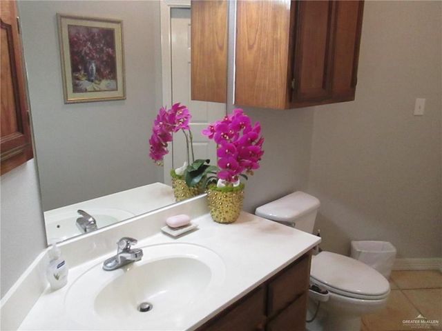 7405 N 17th Street, Mcallen, TX 78504