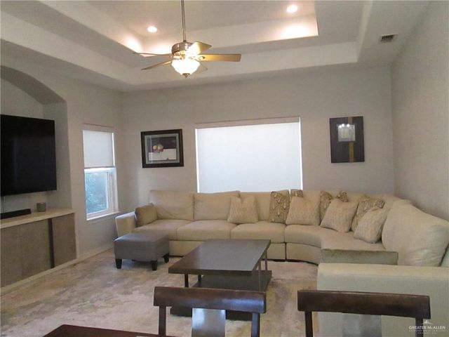 7405 N 17th Street, Mcallen, TX 78504