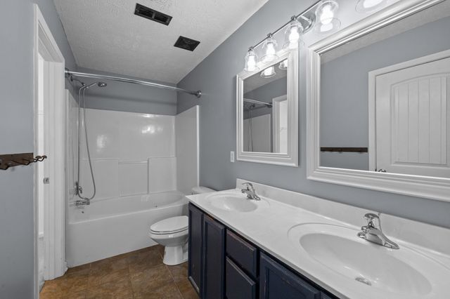 911 Keepsake Diamond Ln, Murfreesboro, TN 37128