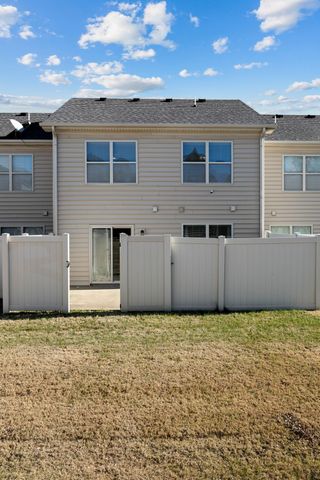 911 Keepsake Diamond Ln, Murfreesboro, TN 37128