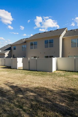 911 Keepsake Diamond Ln, Murfreesboro, TN 37128