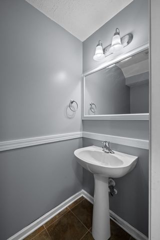 911 Keepsake Diamond Ln, Murfreesboro, TN 37128