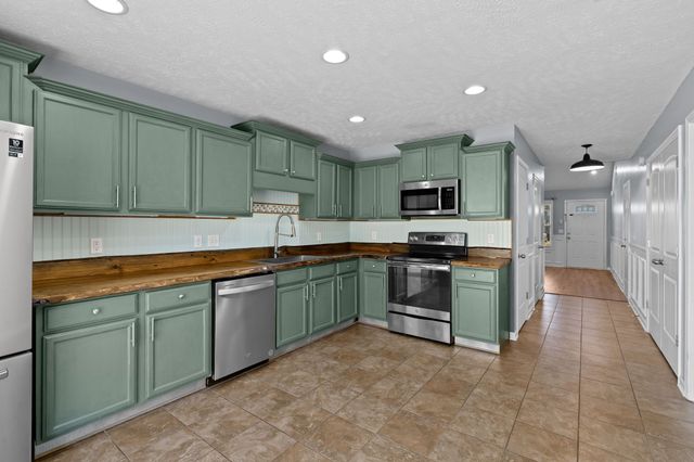 911 Keepsake Diamond Ln, Murfreesboro, TN 37128