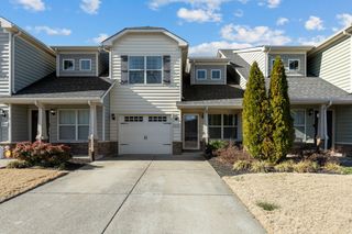 911 Keepsake Diamond Ln, Murfreesboro, TN 37128