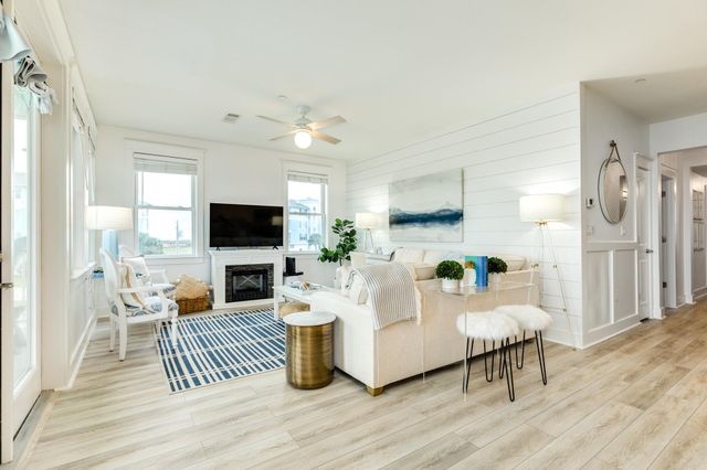 4231 Pointe West Dr Drive 103, Galveston, TX 77554