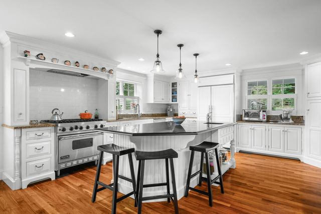 66 Tern Lane, Centerville, MA 02632