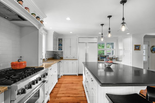 66 Tern Lane, Centerville, MA 02632