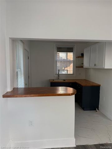 14845 Mark Twain, Detroit, MI 48227