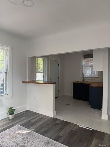 14845 Mark Twain, Detroit, MI 48227