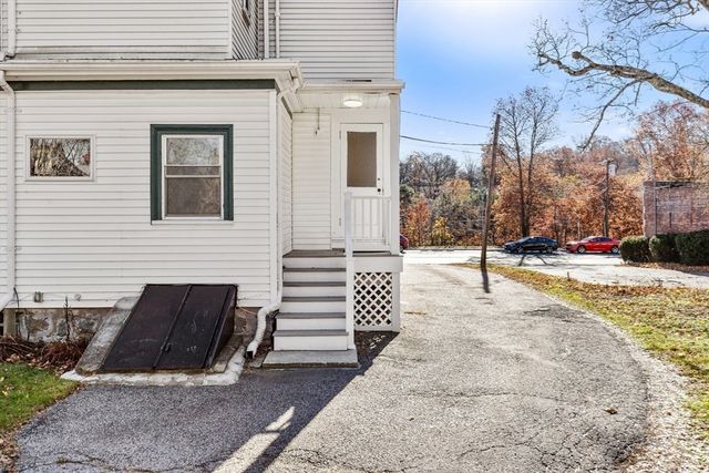 957 Washington St 1, Newton, MA 02460