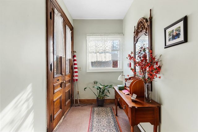 957 Washington St 1, Newton, MA 02460