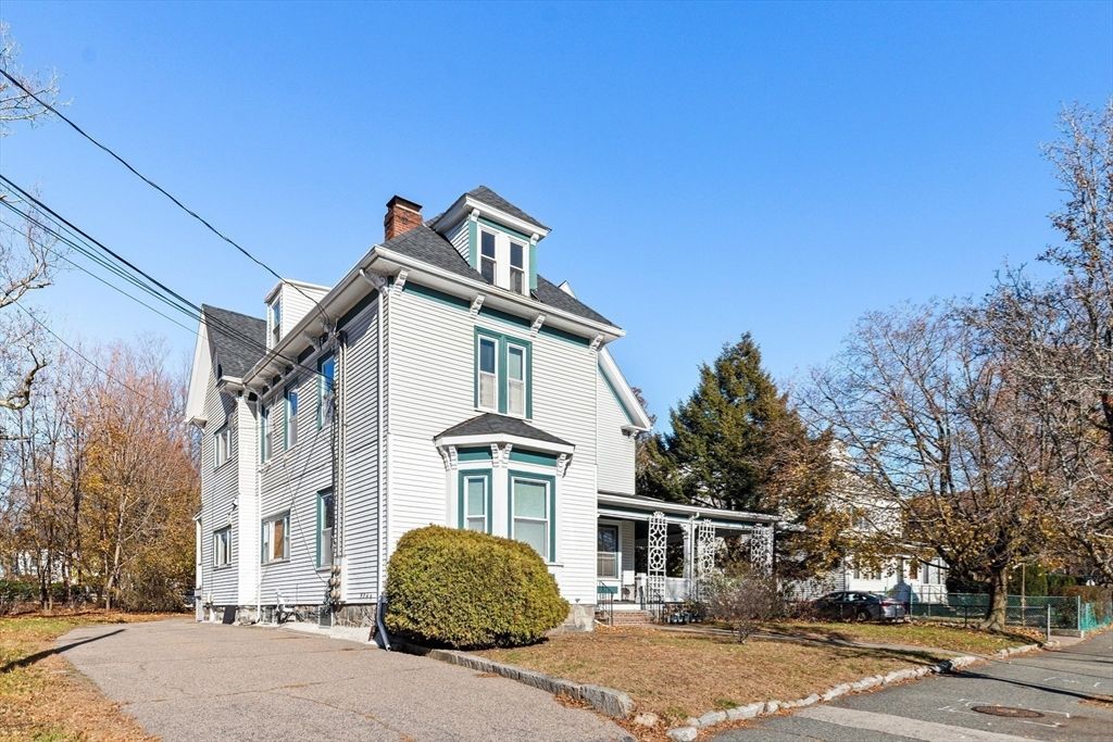 957 Washington St 1, Newton, MA 02460