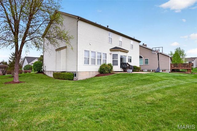 202 Greenshire Lane, Dardenne Prairie, MO 63368