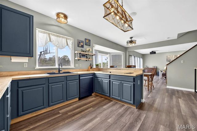 202 Greenshire Lane, Dardenne Prairie, MO 63368