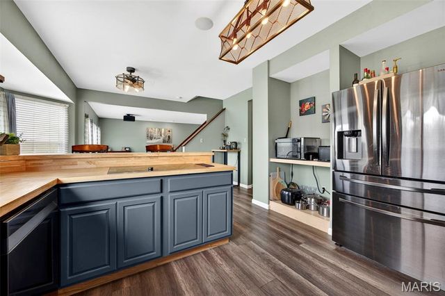 202 Greenshire Lane, Dardenne Prairie, MO 63368