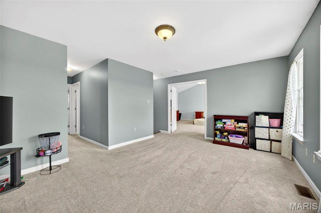 202 Greenshire Lane, Dardenne Prairie, MO 63368