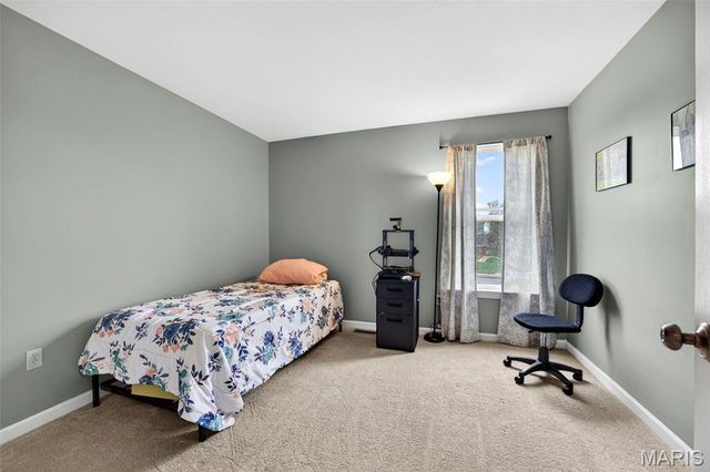 202 Greenshire Lane, Dardenne Prairie, MO 63368