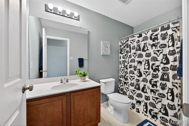 202 Greenshire Lane, Dardenne Prairie, MO 63368