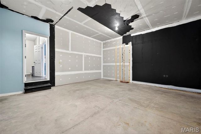 202 Greenshire Lane, Dardenne Prairie, MO 63368